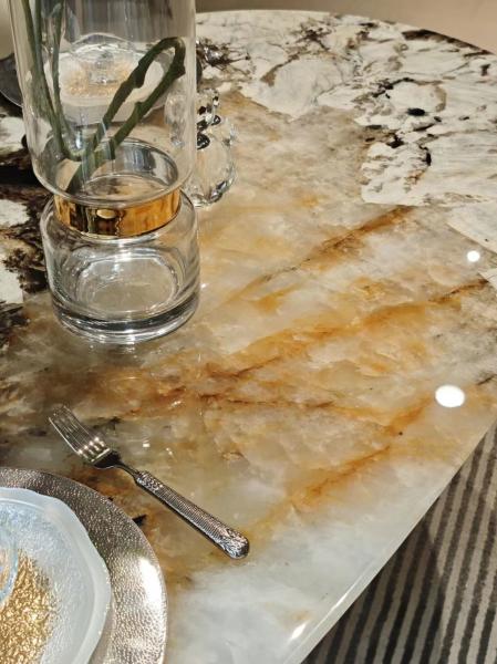 Modern and Luxury Marble Dining Table with Natural Marble Stone and White with Black and Gold Veins