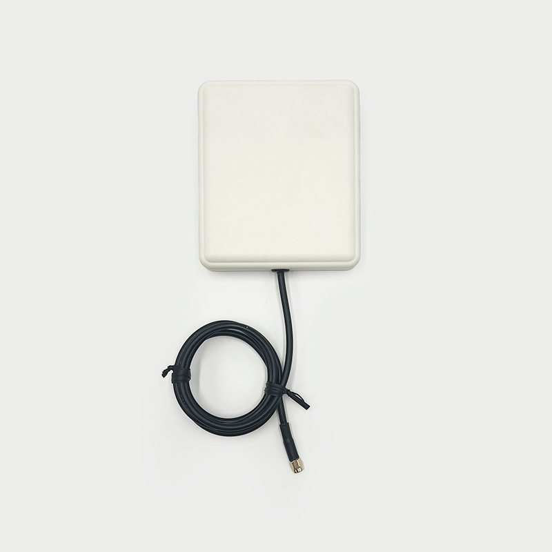 Directional 5g Antenna 3300 - 3800MHz, 3.3 - 3.8 GHz, 10dBi single-polarization directional antenna, base station antenna, 140 x 120 x 25 mm