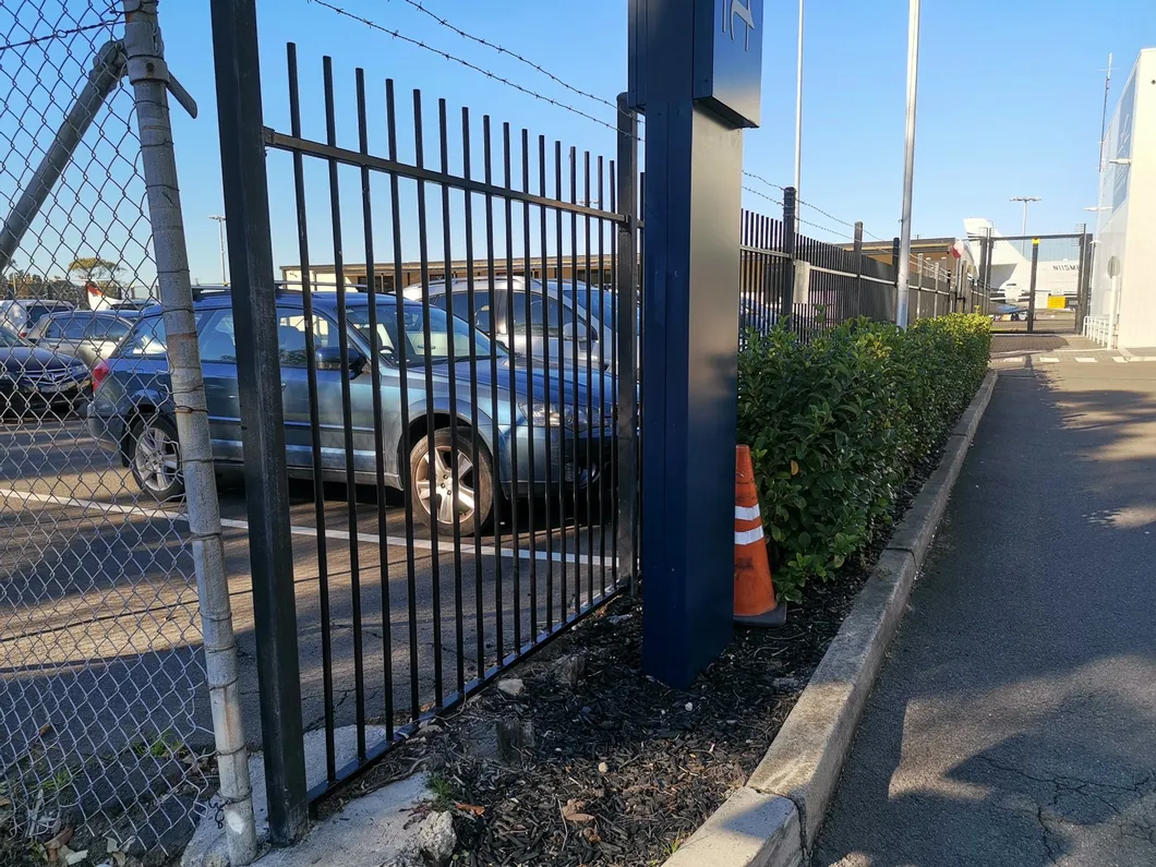 Galvanized Steel Wrought Iron Fence Panels Yellow Tubular Metal Protective Eco-Friendly 3D Modeling