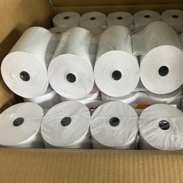 Гладкие и яркие термобумажные рулоны для термопринтеров 55 гм 80х80 мм