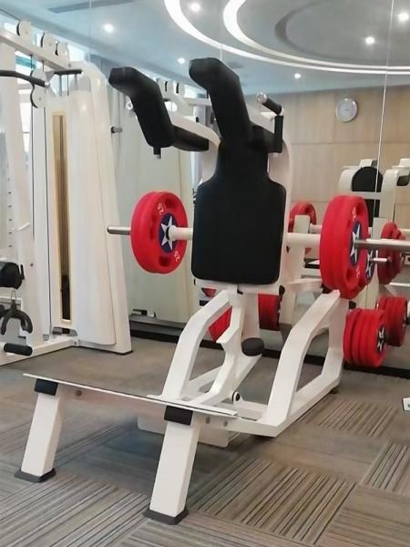 Commercial Gym Machine for Leg Exercise Steel Hack Squat Machine Medium Loader Bodybuilding Tool
