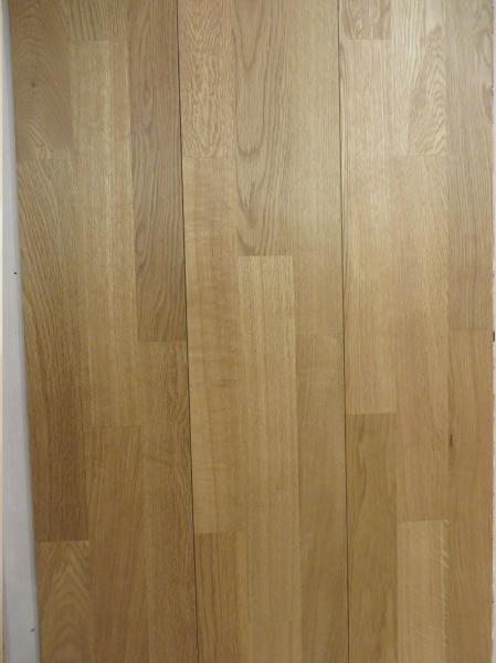 3 capas 3 del roble laqueado las tiras dirigieron el suelo de madera, diversas manchas