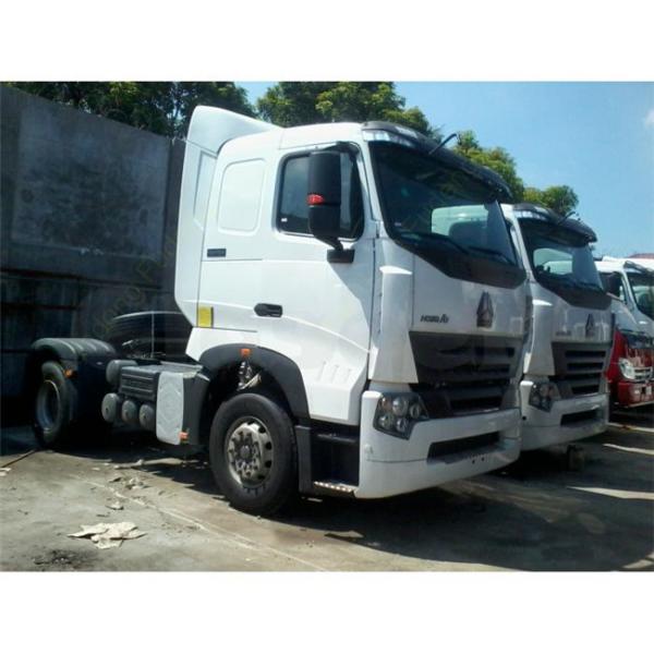 4 X 2 Drive Type Sinotruk Tractor Head Trucks Prime Mover 371 HP