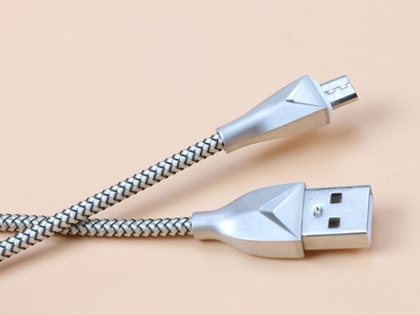 Micro 8 Pin Retractable Usb Cable Braided Mesh Color Customized 100/200/300cm
