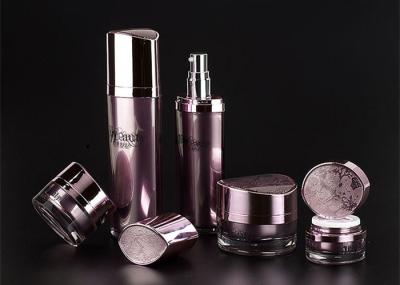 Jet Molding Empty Makeup Bottles With A Red And Red Head Cap