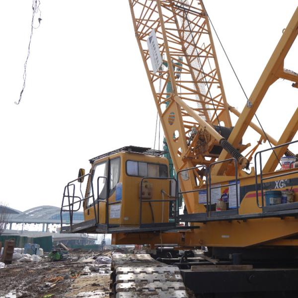 中古200T 建設用クローラークレーン / 中古クレーン機器 XGC200