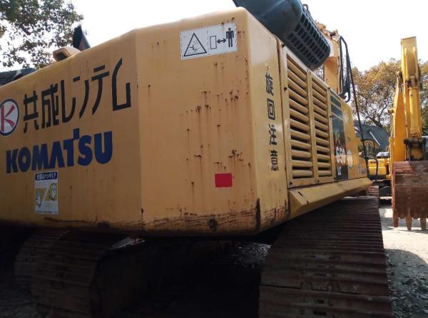 Used KOMATSU PC650LC-8R 59 Ton Crawler Excavator in good condition and cheap price