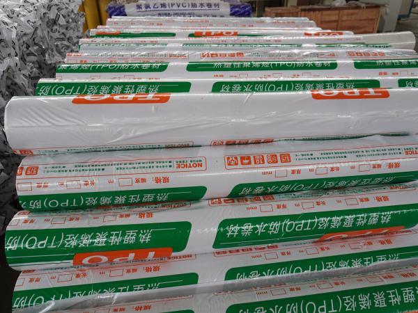 Fleece Backed 1.5mm Strong Malleability High Plasticity TPO Roofing Membrane For Propylene-Alpha-Olefin Copolymer Resins