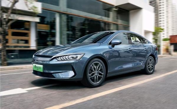 Sedan BYD Honor Qin Plus EV 510KM R17 Tire 100-200Nm