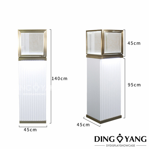 Музейные витрины размером 450x450x1350 мм