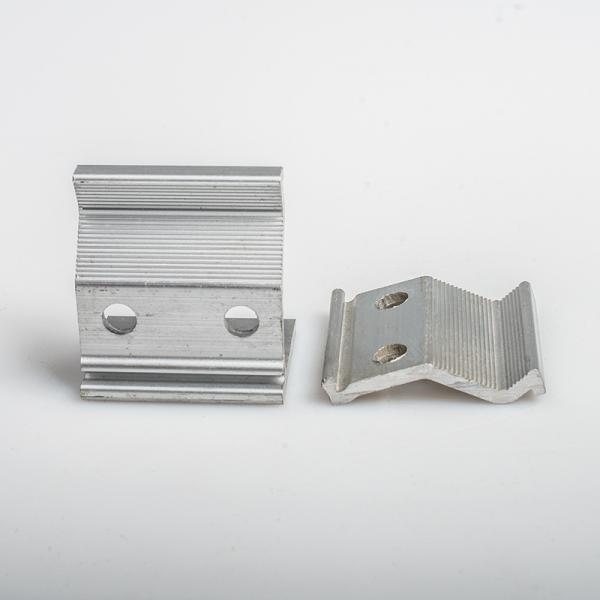 Струбцины панели солнечных батарей тонкого фильма 6005 T5 алюминиевые подвергая механической обработке частей 30~50mm