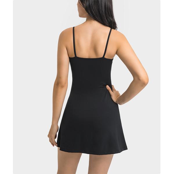 Платье тенниса женщин атлетическое с построенный в платье разминки тренировки бюстгальтера