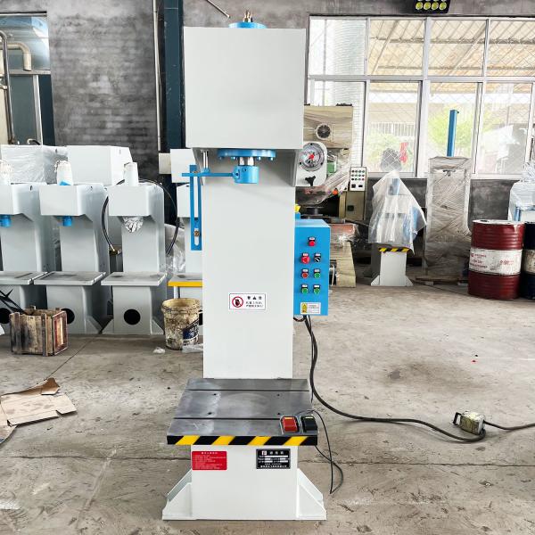 Home Applications Y41-30T CNC Precision Small Vertical Hydraulic Press with 4kW Power