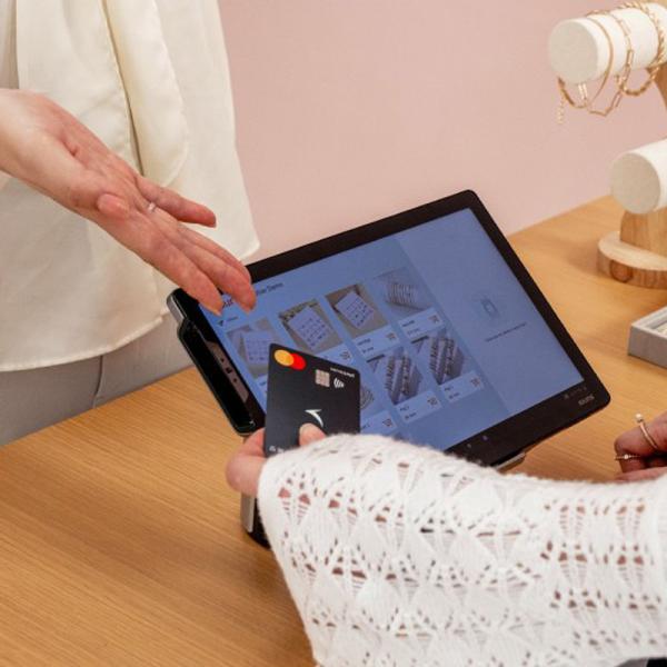 SUNMI CPad PAY 11 Tablet Commercial Intelligent - Solution de paiement intégrée avec écran FHD, performances puissantes et adaptabilité multi-scénarios