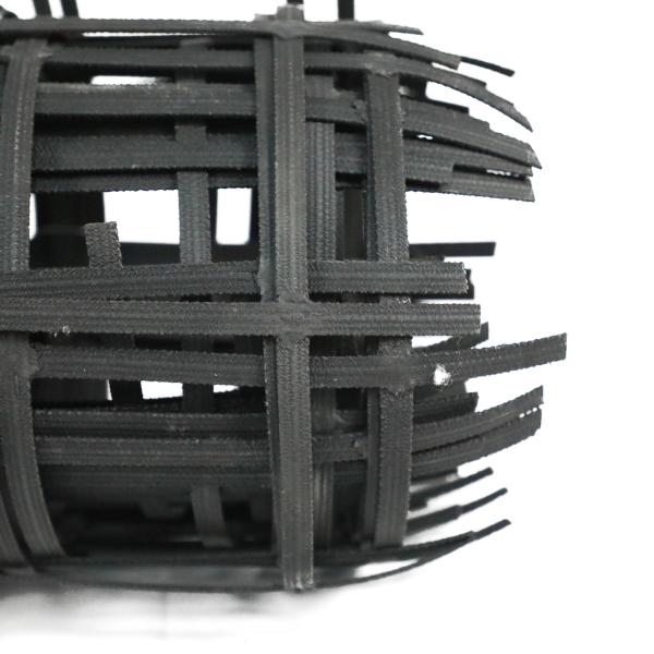 High Tenslie Strength Biaxial Welding Steel Plastic Composite Earthwork Geogrid For Soil Stabilization Anti-Erosion Feature