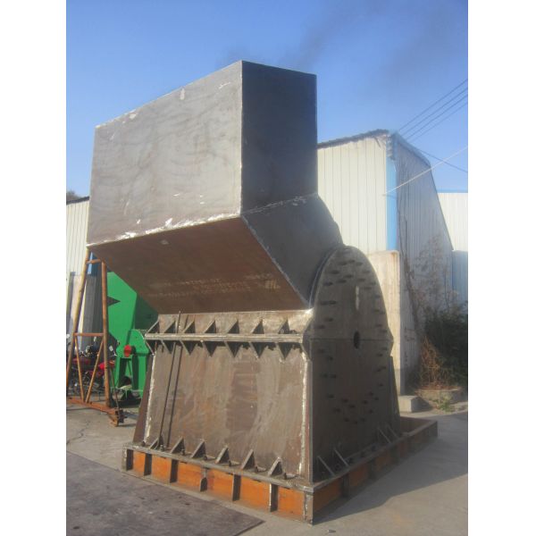 Customized Colour Impact Crusher with 35mm Thickness and Double Screw Design for High Manganese Steel Crushing