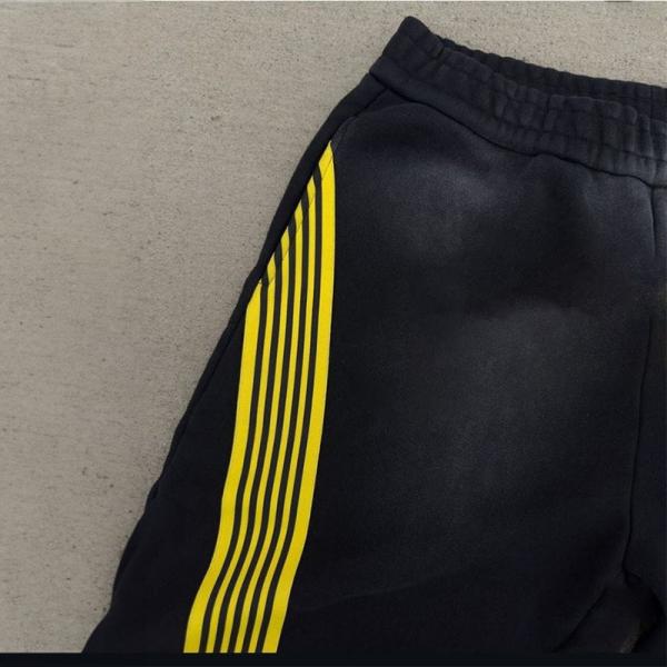 Pantalones de deporte con rayas