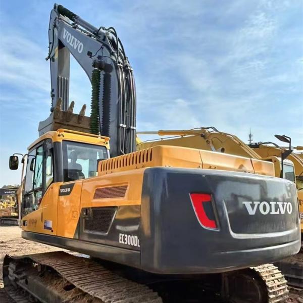 Подержанный экскаватор Volvo EC300