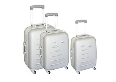 4 Wheel Iron Frame Hard Case Carry On Luggage Set Of 3 Plastic Handle Supported