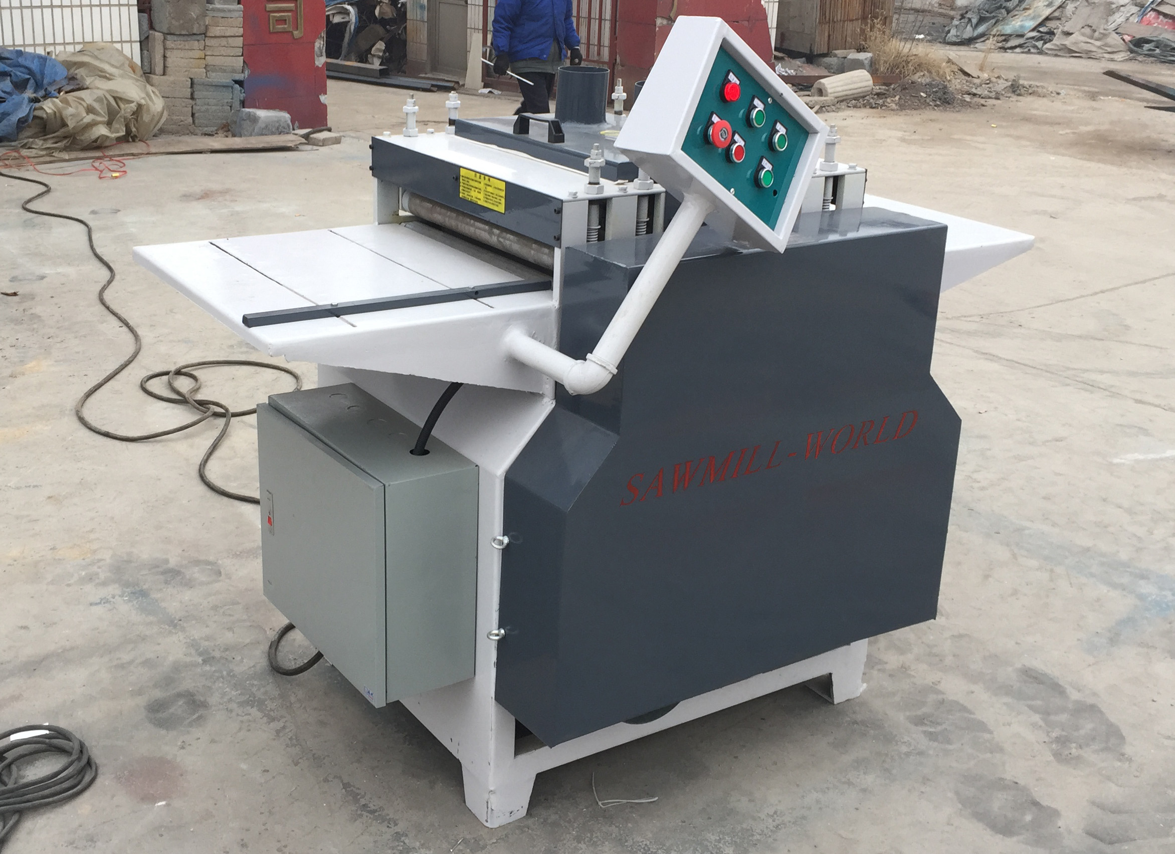 Новый кромкострогательный станок доски кромкострогательного станка woodworking дизайна увидел мельницу ripsaw лезвий машины множественную