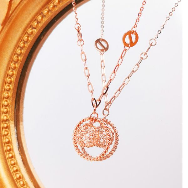 18kt Stylish Mini Gold Pendant Necklace