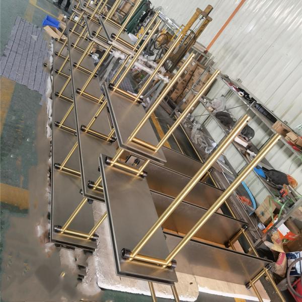 Clothing Stainless Steel Wall Display Racks Wall-mounted Hanger Gold Wall Mounted Clothes Rack for Clothes Shop