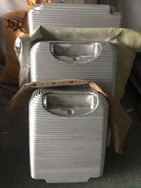 Manufacturer different types of Luggage Aluminum Mould for forming machine production