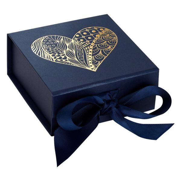 Custom Gift Packaging Foldable Magnetic Gift Box With Ribbon Closure