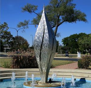 Estátuas exteriores 316L do jardim da escultura da decoração da plaza grandes de