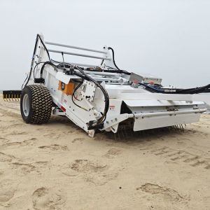 HANDSOMER 2000 Tractor Towable Beach Cleaner | 2m Hydraulic Sand Sifter For Seaweed & Coral Removal