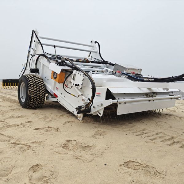HANDSOMER 2000 Tractor Towable Beach Cleaner | 2m Hydraulic Sand Sifter For Seaweed & Coral Removal