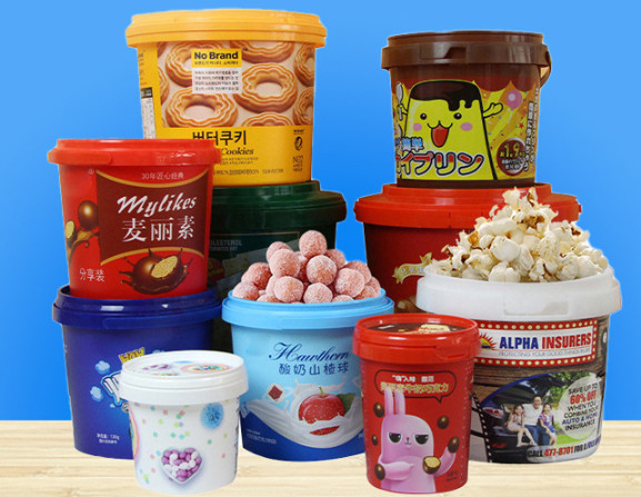 Stackable Plastic Food Storage Pail with Lid and Handle