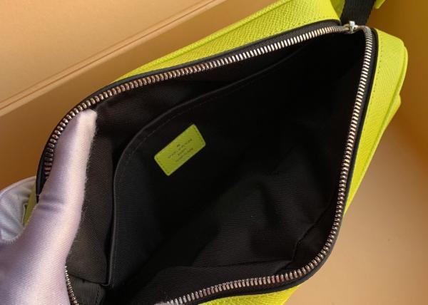 Black Square Taiga Leather Message Luxury Cross Body Bag Single Shoulder