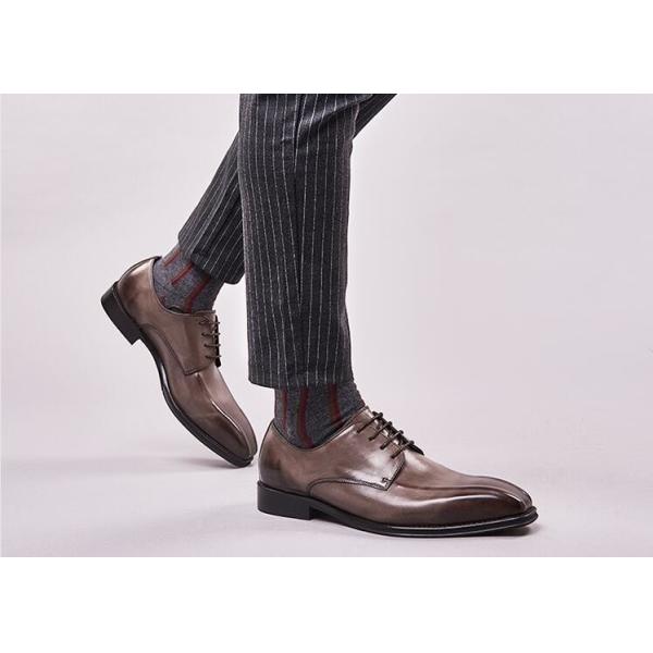 Hombres hechos a mano zapatos de cuero de patente negra zapatos de pie cuadrado zapatos de novia de hombres rayados