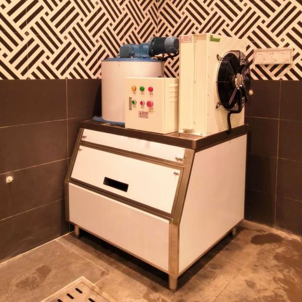 produção 1000kgs pelo equipamento de pesca industrial refrigerar de ar do fabricante de gelo do dia com 380V 50Hz