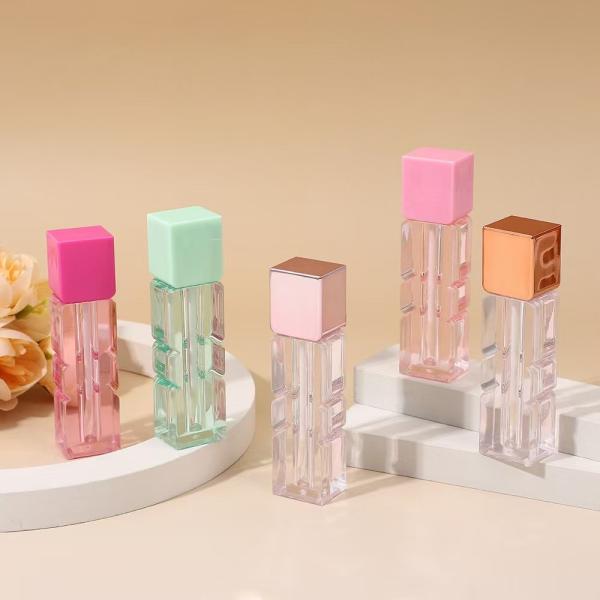不規則 3.5ml リップグラスチューブと様々な色のブラシ