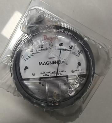 L'indicateur de pression différentielle de type Dwyer Magnahelic -50 Pa à 50 Pa