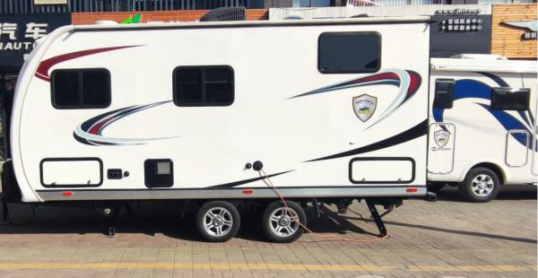 O reboque portátil do curso da fibra de vidro varia o tipo sofá do combustível de Seat do cartão dos campistas da fibra de vidro rv