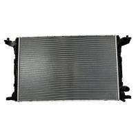 Sistema de refrigeração de peças de automóveis Radiador de alumínio 8W0121251L para Audi A4L A5 A6L A7 Q8