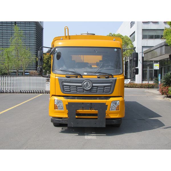 Powerful Vacuum Suction Road Sweeper Truck For Efficient Collection Of Dust And Debris