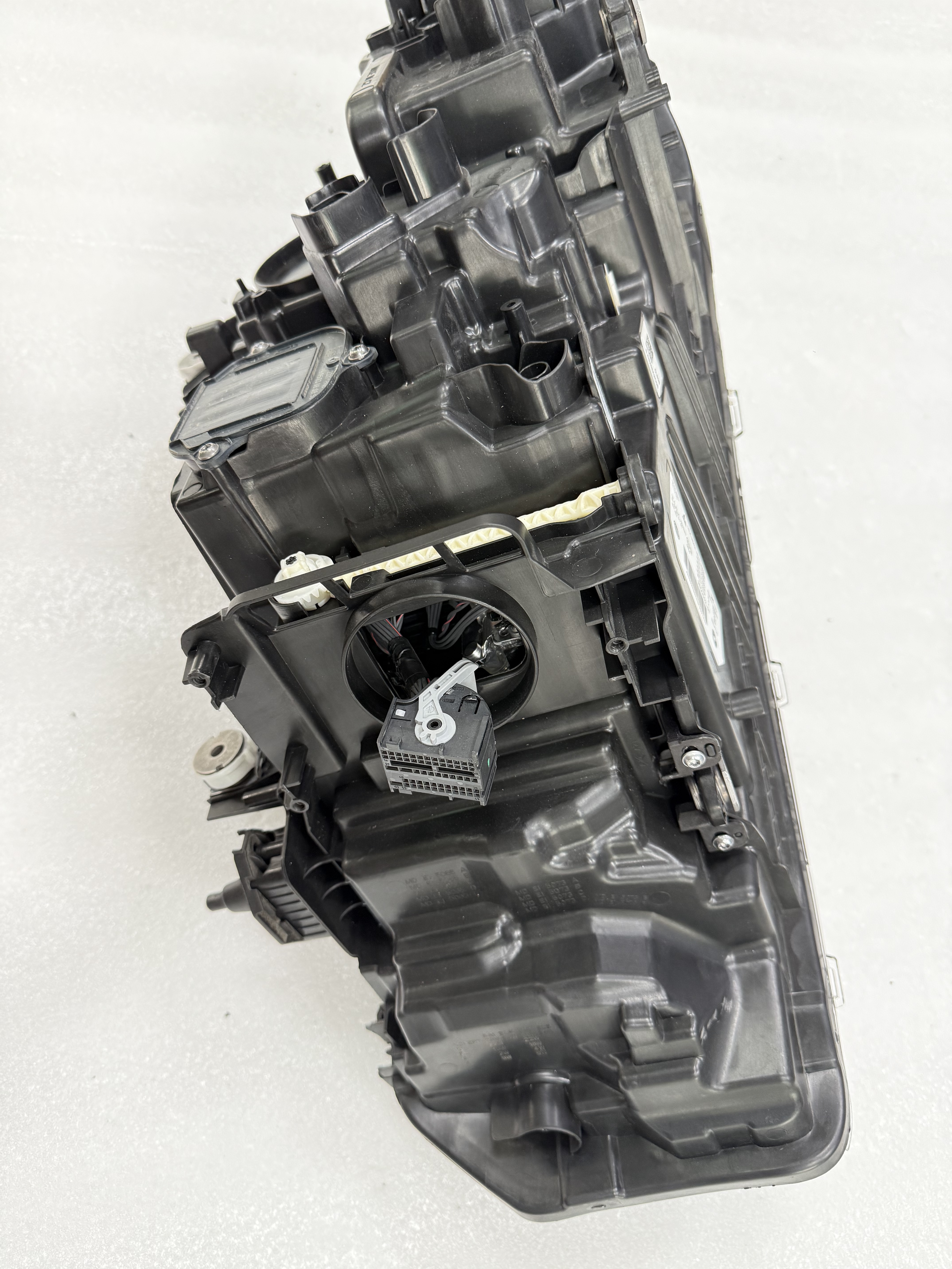 2021- 2023 6 Series GT G32 new left headlight, part number: 63119 47927 7