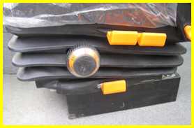 118kW 200L Xinfa Airport Equipment Apron Bus With Aluminum Apron