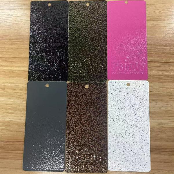 Revestimiento protector en polvo para hardware y componentes metálicos con una mayor durabilidad y resistencia a las intemperie