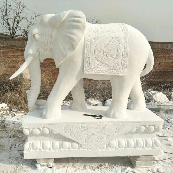 Traditional Design Life Size Marble Elephant Sculpture Ready for Outdoor Garden Decor