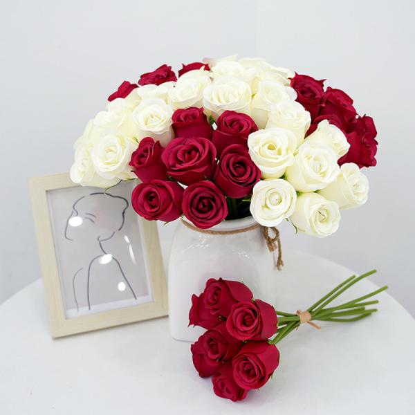 Simulation de 7 têtes Rose en gros Concubine impériale Rose portable Rose Bundle Aménagement ménager Hôtel Décoration de salle de mariage
