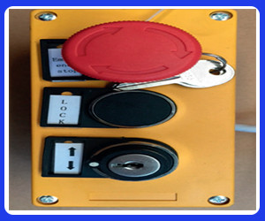 Hydraulic 4 Post Garage Lift Car Lifting Equipment With Safety Overload Protection System