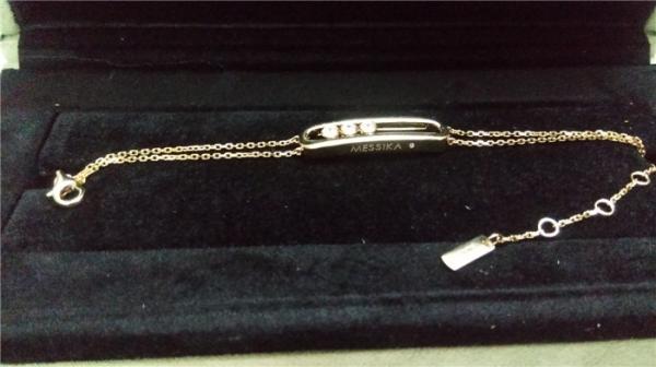 Cheap Price  18K Yellow Gold Bracelet with Moveable 3 Diamonds