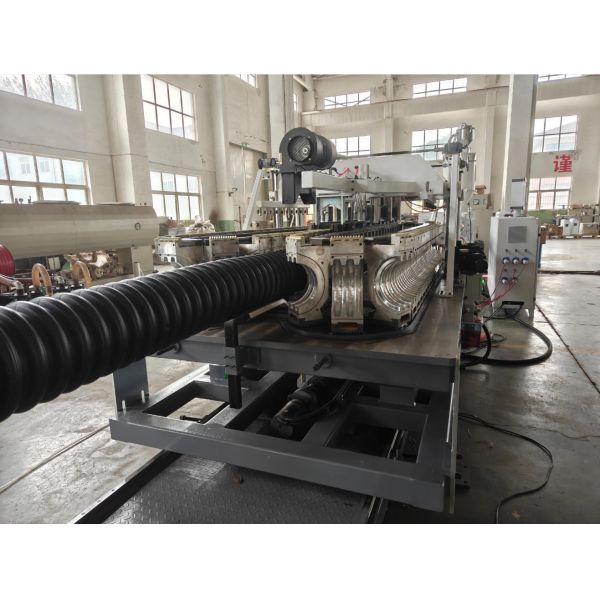 Double Wall Corrugated Pipe Extrusion Line with 32mm-200mm Screw Diameter 1 Set Water Tank and Hardness Of Screw HV>740