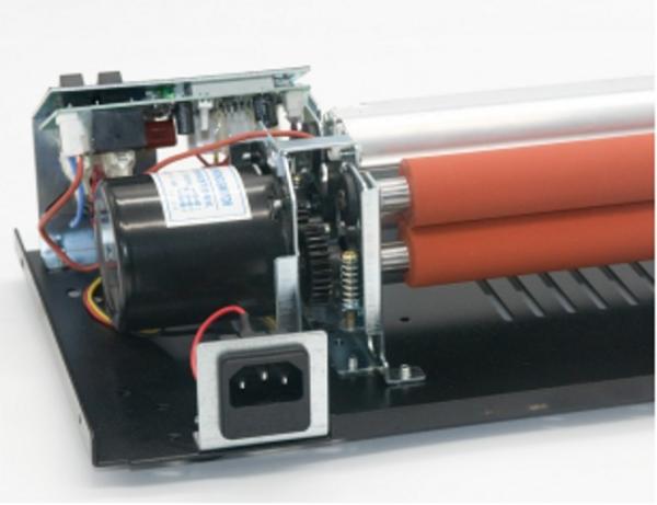 Office cold 330mm 600mm/Min Film Laminating Machine For ID Card / Photo