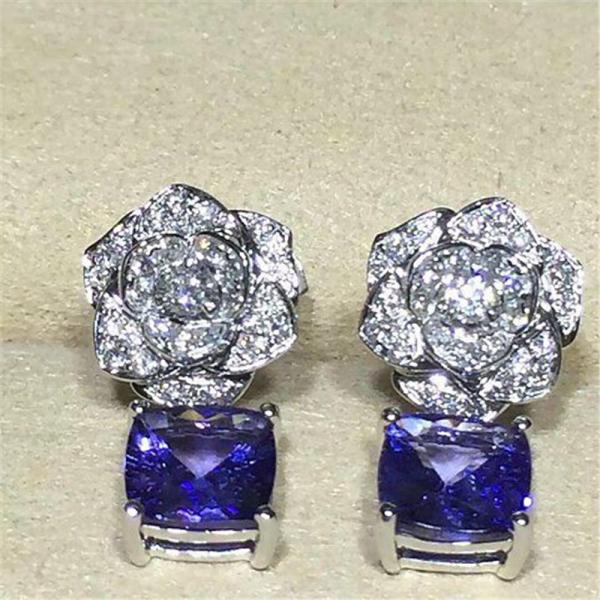 PG piaget rose  series earrings gold diamond  18k gold  white gold yellow gold rose gold diamond earrings